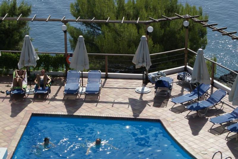 Paradise Hotel Patitírion Eksteriør billede